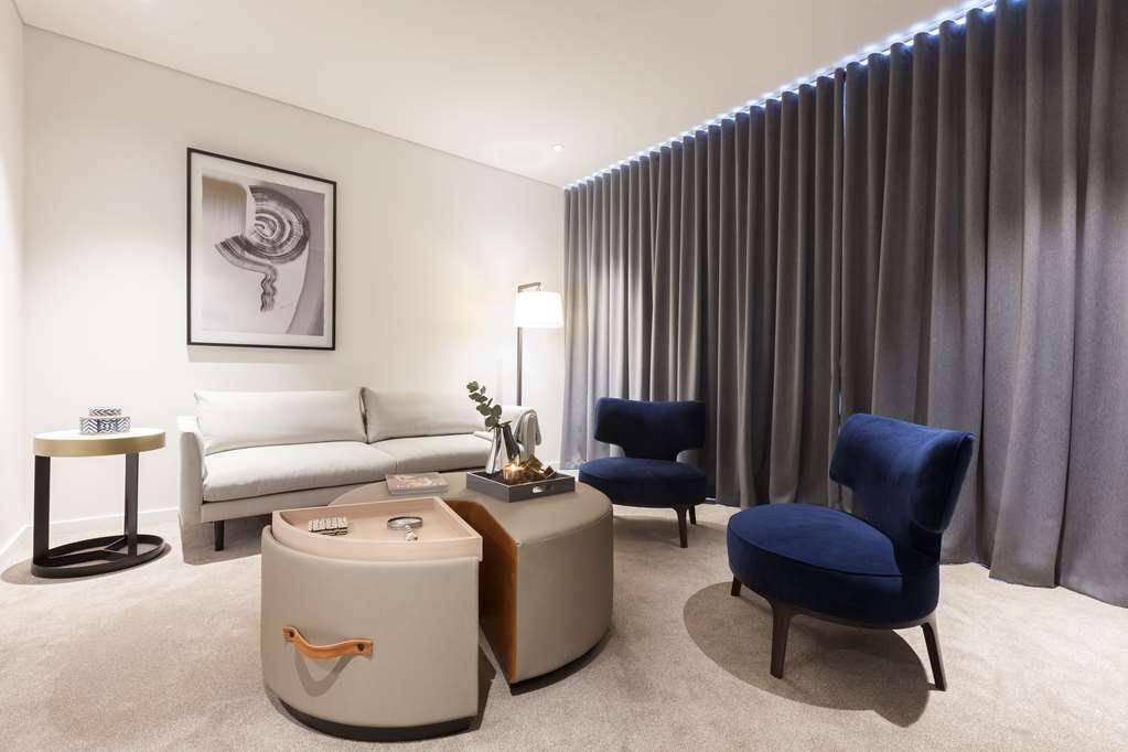 天空之城套房绿色广场酒店 悉尼 客房 照片 A living room at The Ivy Collection