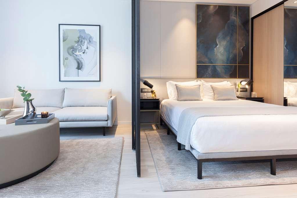 天空之城套房绿色广场酒店 悉尼 客房 照片 A suite at the hotel