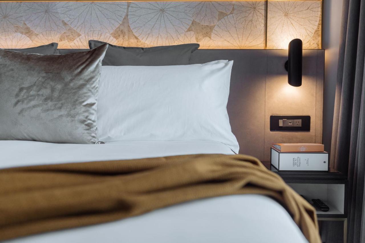 天空之城套房绿色广场酒店 悉尼 外观 照片 A bedroom at the hotel