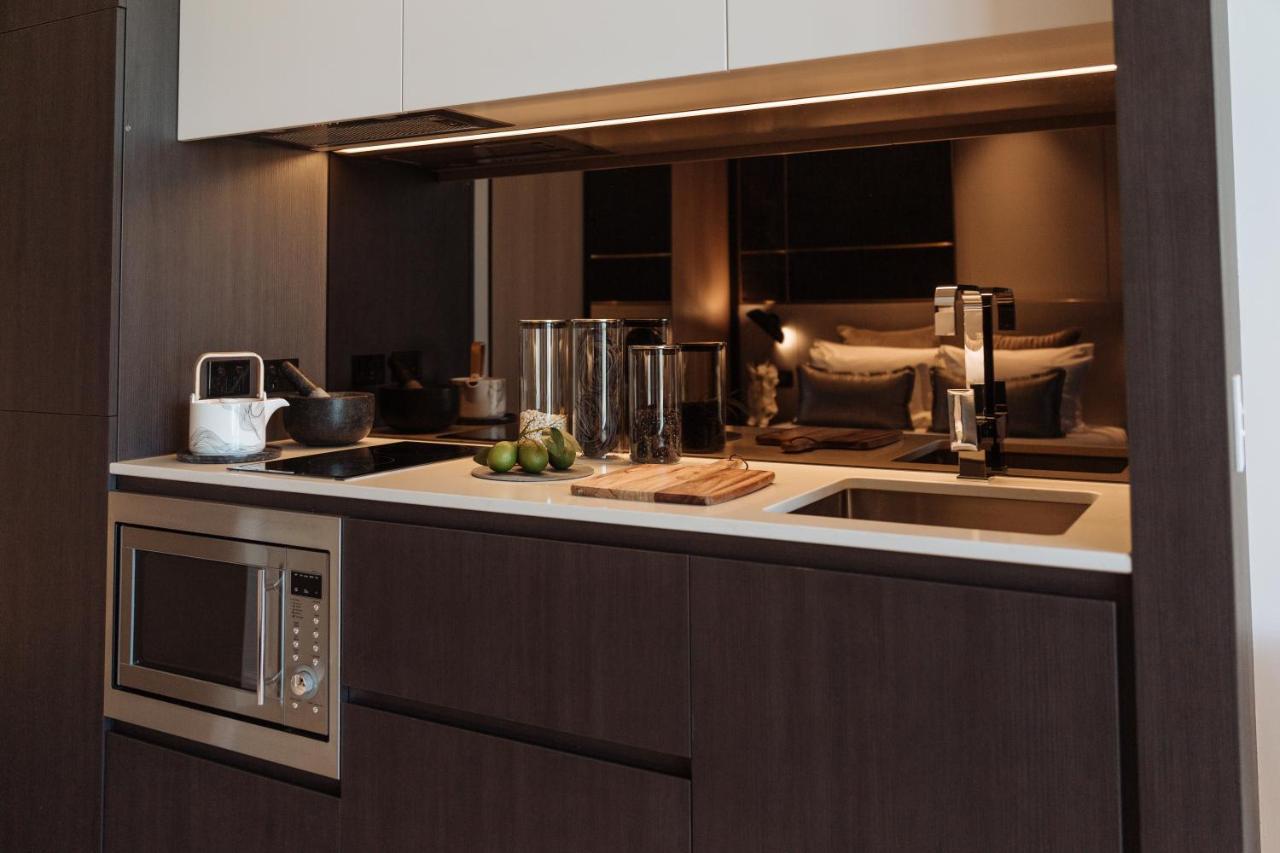 天空之城套房绿色广场酒店 悉尼 外观 照片 A kitchen in a private home